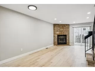 Photo #6: 1684279 Listing