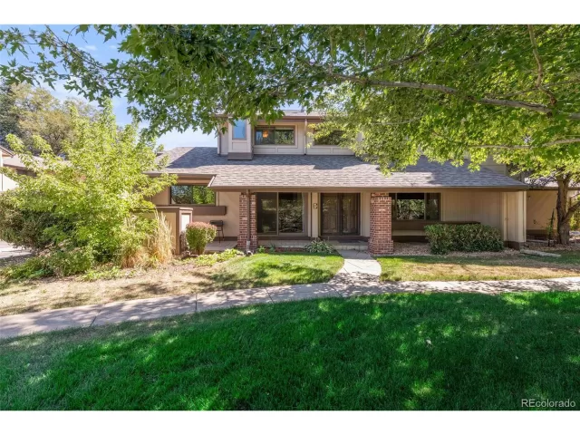 MLS: 1686083 Condo For Sale