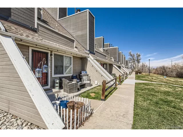 MLS: 1688407 Condo For Sale