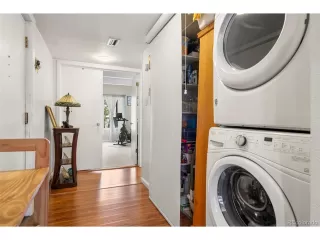 Photo #3: 1688598 Listing 