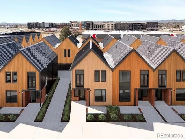 MLS: 1688661 Condo For Sale