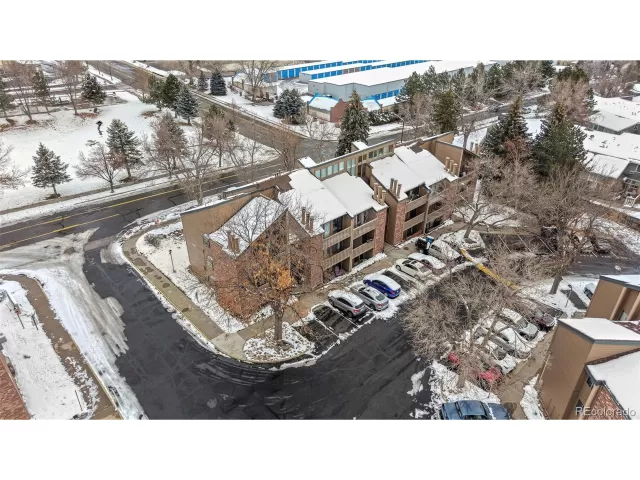 MLS: 1688687 Condo For Sale