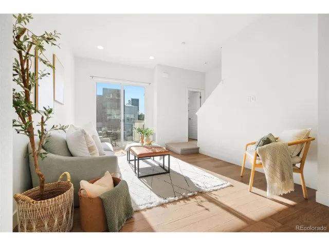 MLS: 1690925 Condo For Sale