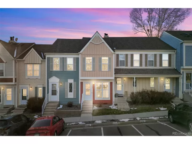 MLS: 1696755 Condo For Sale