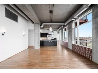 Photo #6: 1696898 Listing 