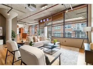 Photo #4: 1698461 Listing 