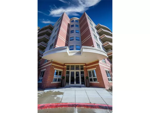 MLS: 1698750 Condo For Sale