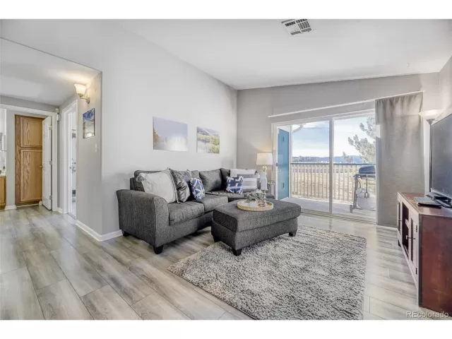 MLS: 1699566 Condo For Sale