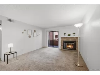 Photo #5: 1700745 Listing