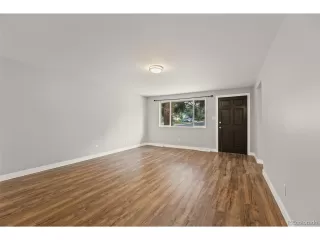 Photo #6: 1701373 Listing