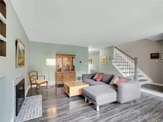 Photo #4: 1702704 Listing