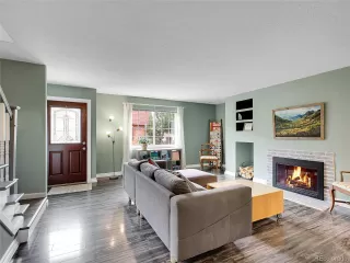Photo #5: 1702704 Listing