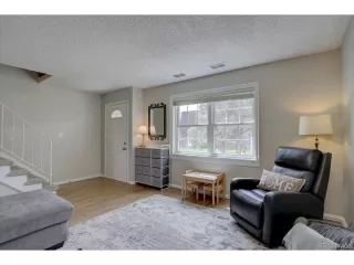 Photo #3: 1708201 Listing 