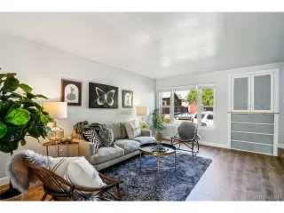 Photo #5: 1708202 Listing