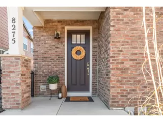 Photo #2: 1710359 Listing