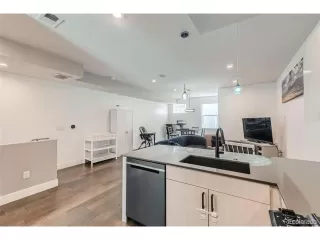 Photo #2: 1710727 Listing