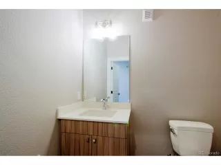 Photo #6: 1710727 Listing