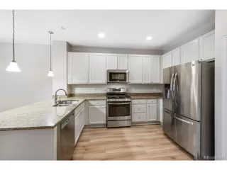 Photo #4: 1711525 Listing