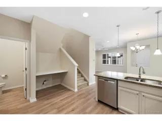 Photo #5: 1711525 Listing