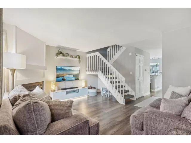 MLS: 1713166 Condo For Sale