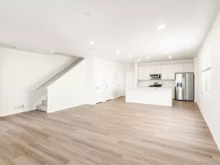 Photo #6: 1715518 Listing