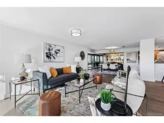 Photo #4: 1716324 Listing