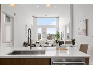 Photo #2: 1719273 Listing 