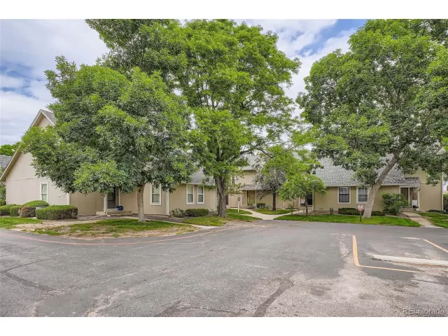 MLS: 1720886 Condo For Sale