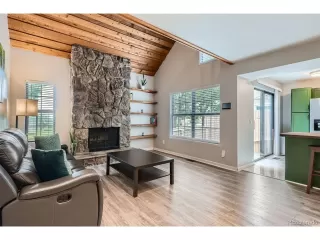 Photo #5: 1720886 Listing 