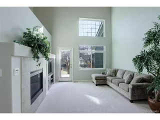 Photo #6: 1721327 Listing