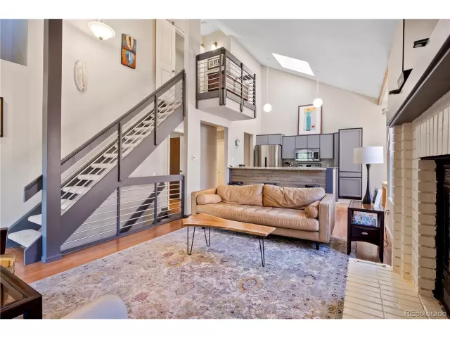 MLS: 1721604 Condo For Sale