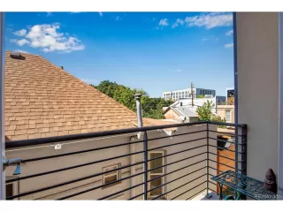 Photo #5: 1722443 Listing