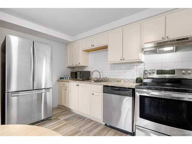 MLS: 1726470 Condo For Sale