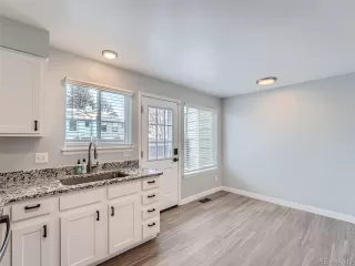 Photo #4: 1728110 Listing 