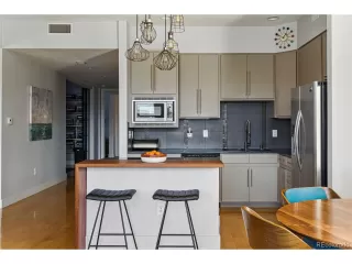 Photo #6: 1730662 Listing