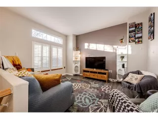 Photo #4: 1733267 Listing