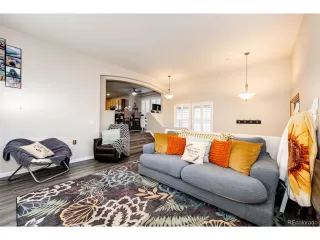 Photo #5: 1733267 Listing