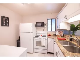 Photo #5: 1734338 Listing 