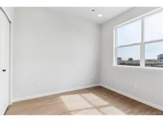 Photo #3: 1735329 Listing 