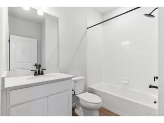 Photo #4: 1735329 Listing 