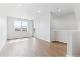 Photo #6: 1735329 Listing 