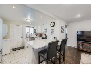 Photo #5: 1735461 Listing 