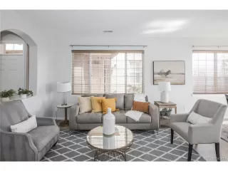 Photo #5: 1735539 Listing 