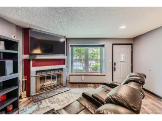 Photo #4: 1735676 Listing