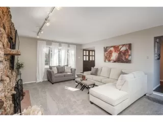 Photo #4: 1736035 Listing