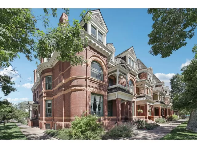 MLS: 1736816 Condo For Sale