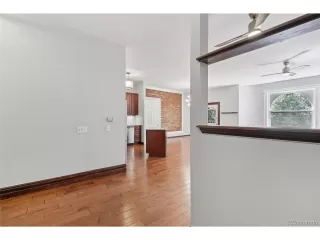 Photo #3: 1736816 Listing 