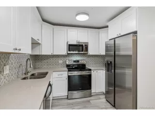 Photo #2: 1736904 Listing