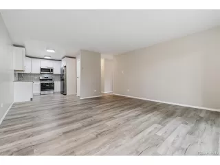 Photo #6: 1736904 Listing