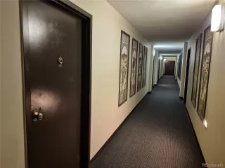 Photo #2: 1739679 Listing